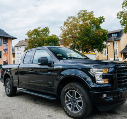 2024 Ford F-150 Hybrid 3.06 engine uses what oil