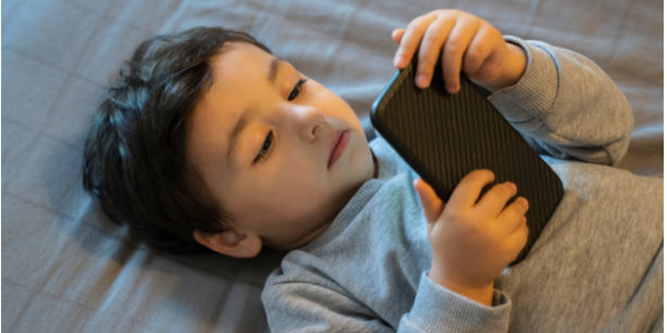 how does screen time affect your mental and emotional health